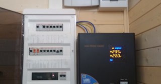 Установка и подключение стабилизаторов напряжения от 566 руб в Уфе - ЭлектроУфа